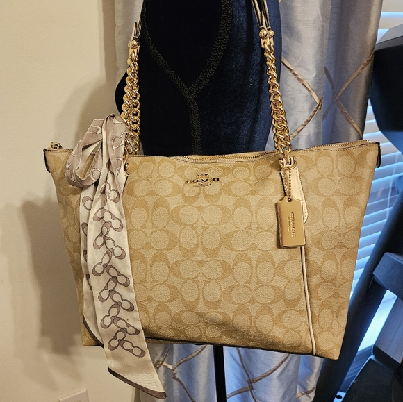 Coach Ava Chain Tote in Canvas Kahki n Chark with Gold Hardware matching pouch - Picture 4 of 12